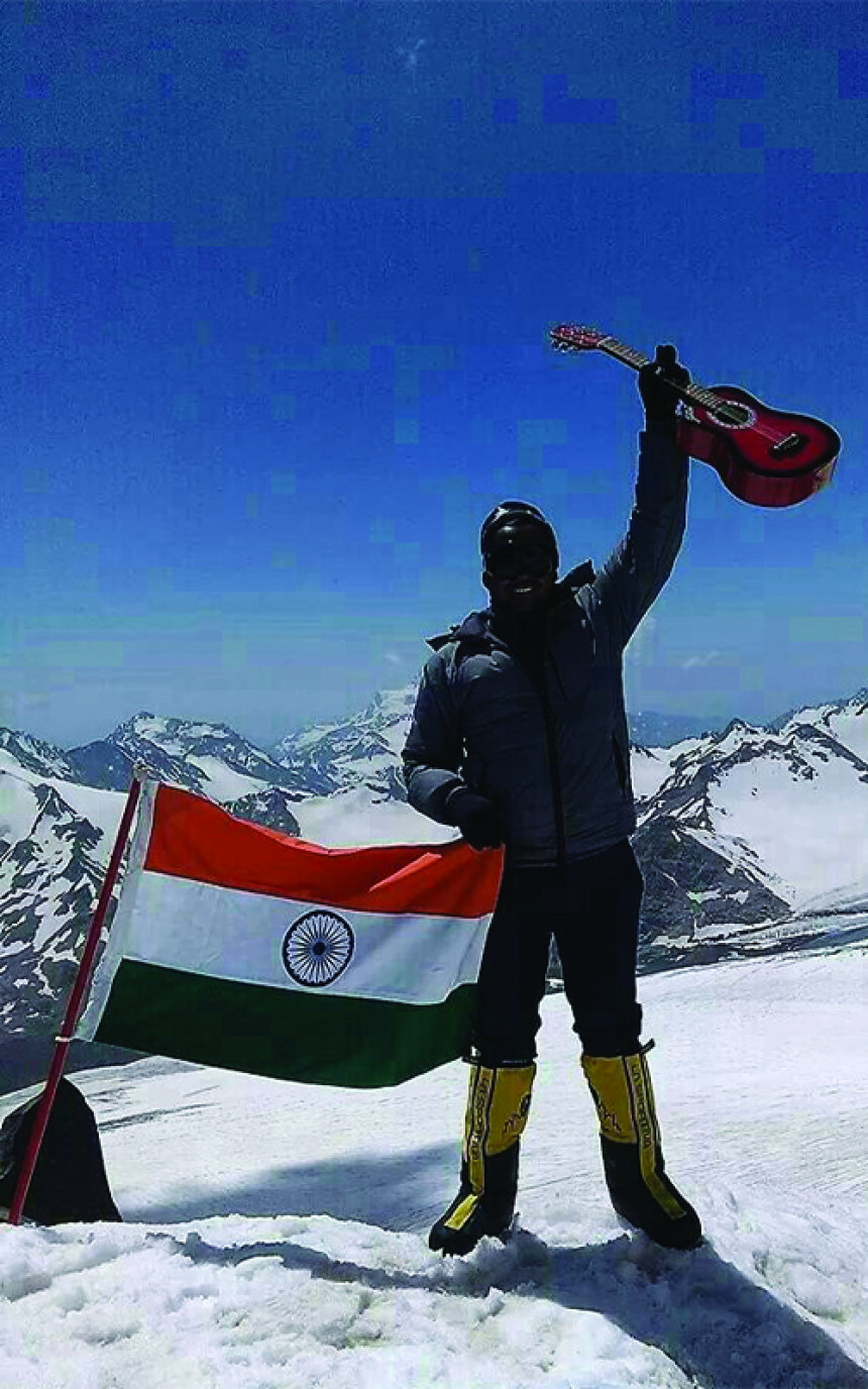 Playing Indian National Anthem on top of Australia Continent and climbing 10 highest peaks: Aussie – 10