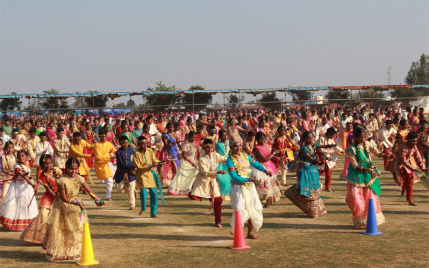 Most Number of Children Performing Dhandiya (Indian Gujarat Folk) Dance Simultaneously (Single Venue)